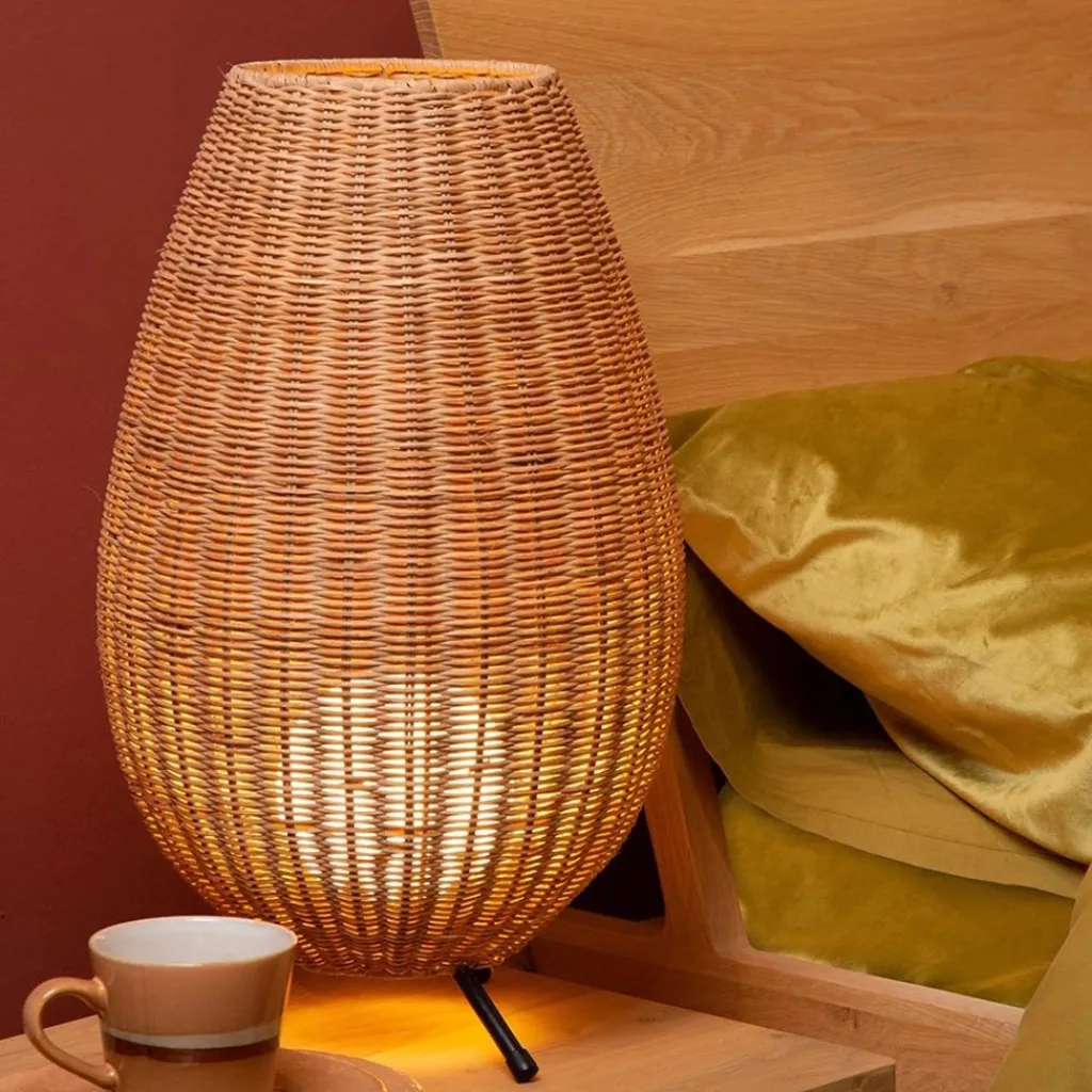 Grote rotan tafellamp naturel met zwarte pootjes>Straluma Best