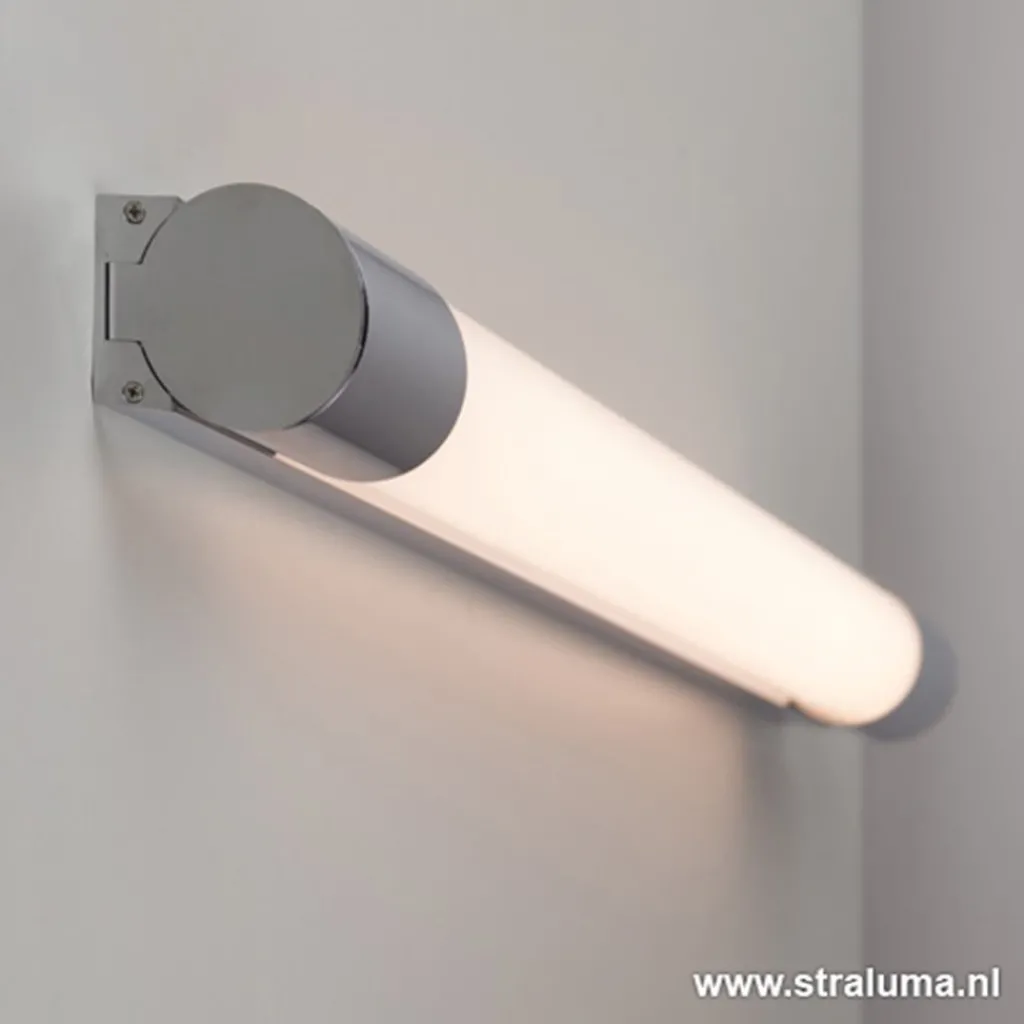 LED badkamer-wandlamp met stopcontact>Straluma Online