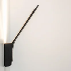 Strakke design LED buitenlamp zwart wand>Straluma Hot