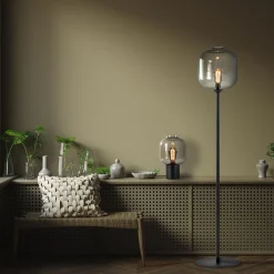 Vloerlamp Lett zwart/smoke glas><noscript><img width=