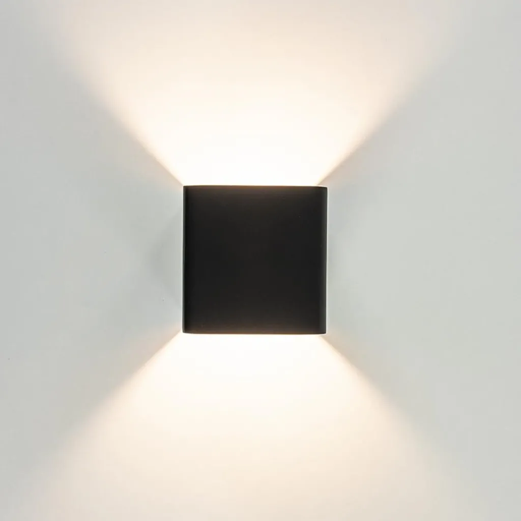 Wandlamp Stretto kubus zwart/goud>Straluma Shop
